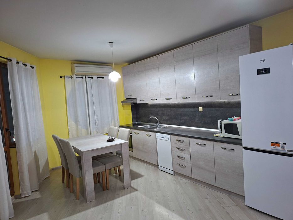 Дава се под наем Тристаен апартамент в Шумен, Дивизионна болница - 100 кв.м за 458.49 € - Снимка #8