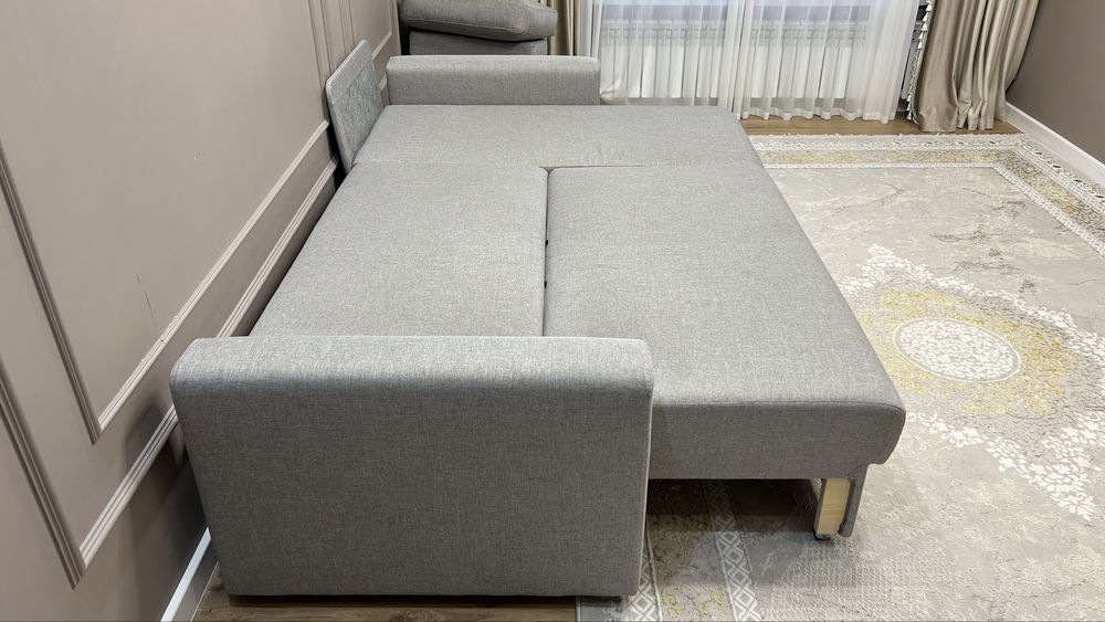 Продам диван Торг уместен