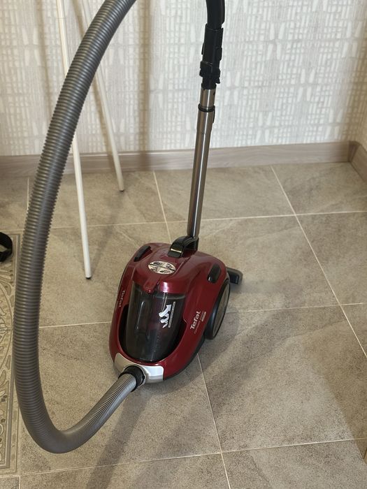 Пылесос б/у фирмы Tefal