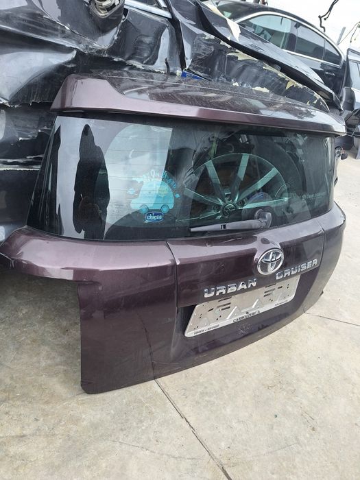 Врата багажник Toyota Urban Cruiser / Тойота Урбан Крузер 2012г.