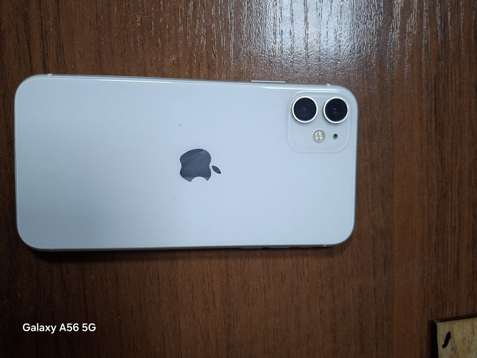 iPhone 11 128GB White, Face ID работает