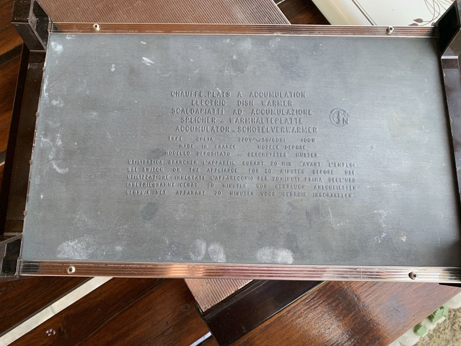 Plita pentru mentinerea la cald