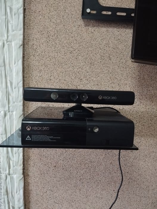 Продается хbox360 хорошо состояние