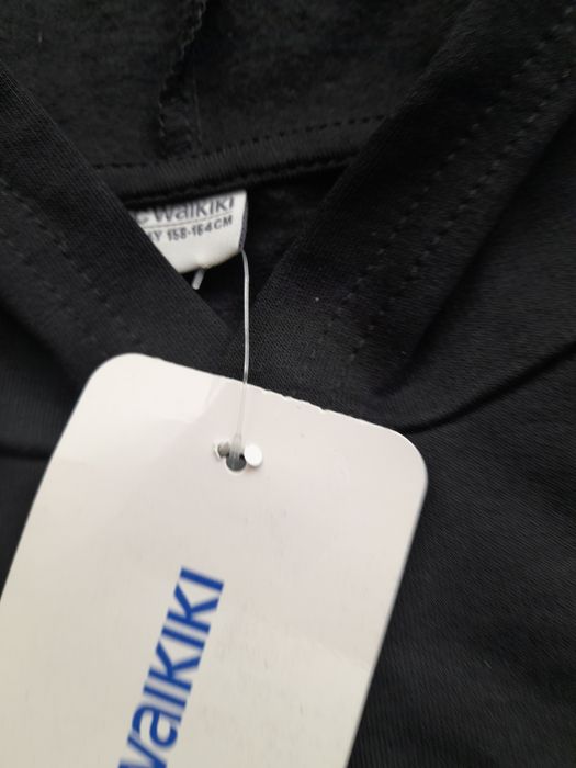 Сега!Чисто нов суичер WAIKIKI  164 см.