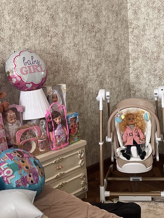 Bolalar ovqatlanadigan stol ham stol böladi ham lulka böladi