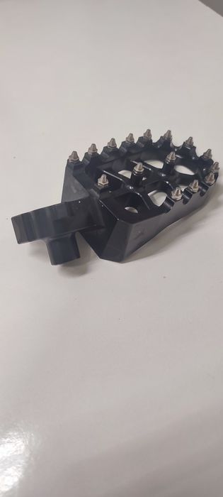 Vând scărițe pentru YAMAHA
