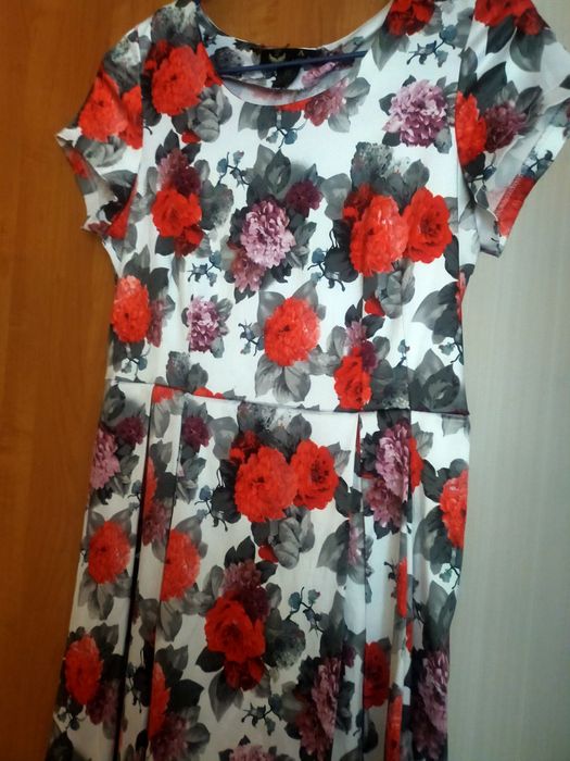 Продам платье 48-50 размер