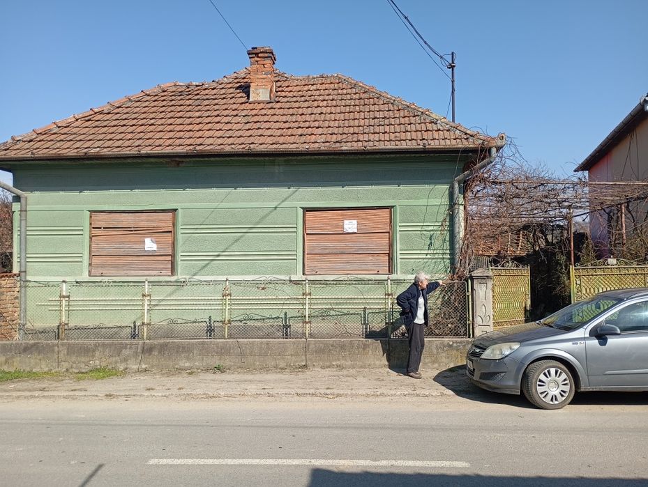 Vând casă în comuna Boșorod