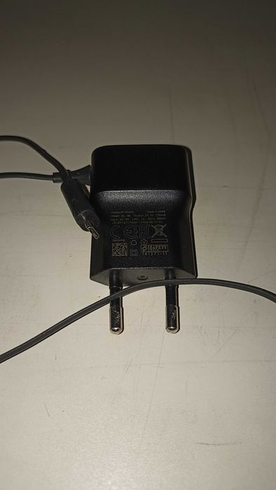 Зарядное устройство Microsoft Power Adapter Micro-USB