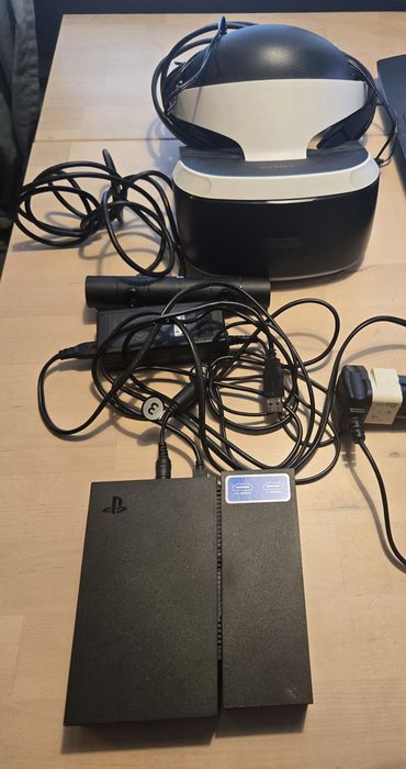PlayStation VR (PS VR) V1 комплект за PS4 + Камера + Processor Unit