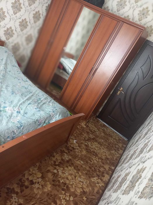 Срочно узок муддатга шерикликка хона берилади оила ёки студентларга