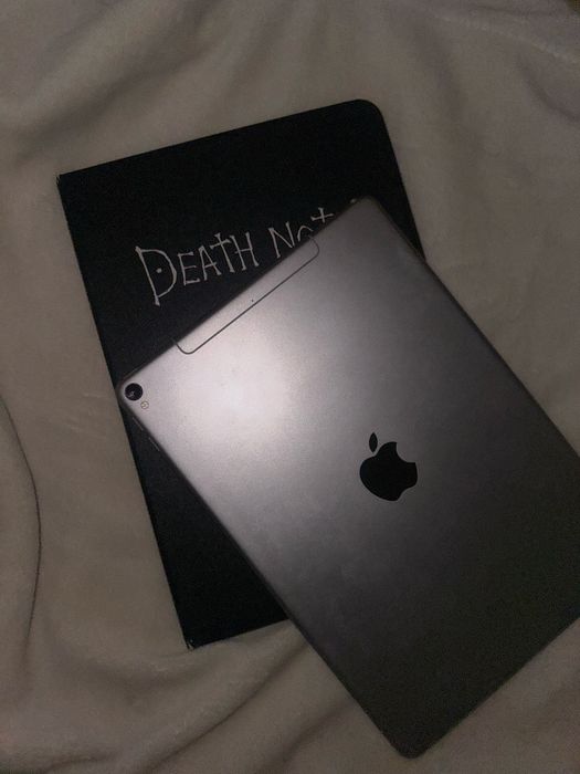 продаю Apple IPad 10,5 дюйм