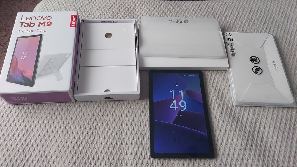 Lenovo Tab M9, nouă, cu 4/64gb