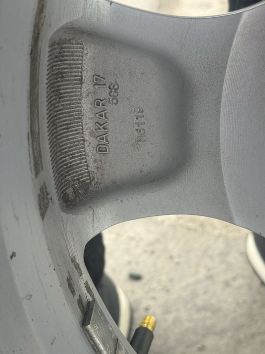 Диск с резиной R17