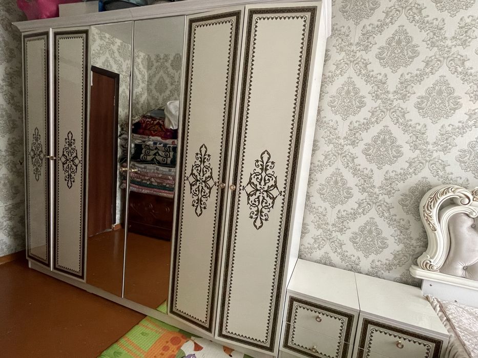 Спальный гарнитур