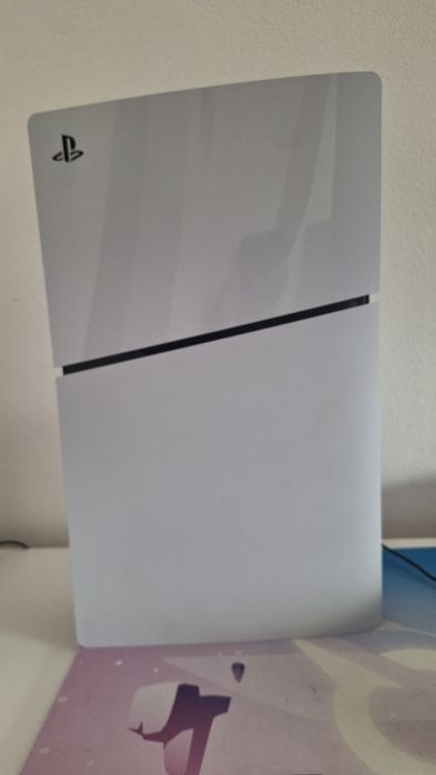 PS5 Slim Disc 1TB plus 1 controller