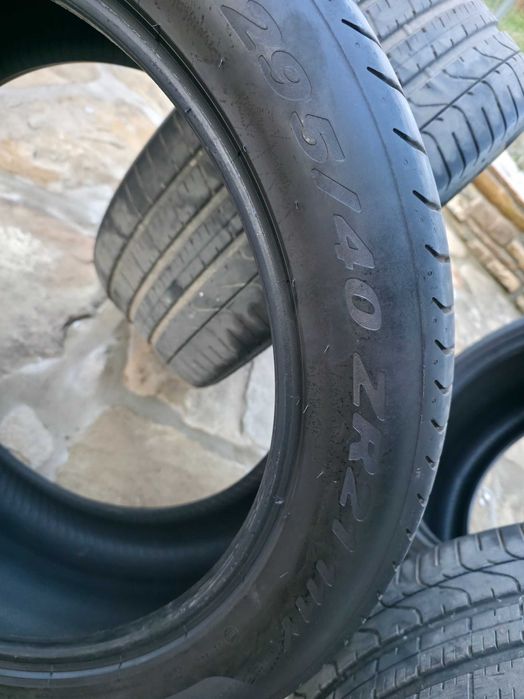 Pirelli P-Zero 295/40/21 DOT22