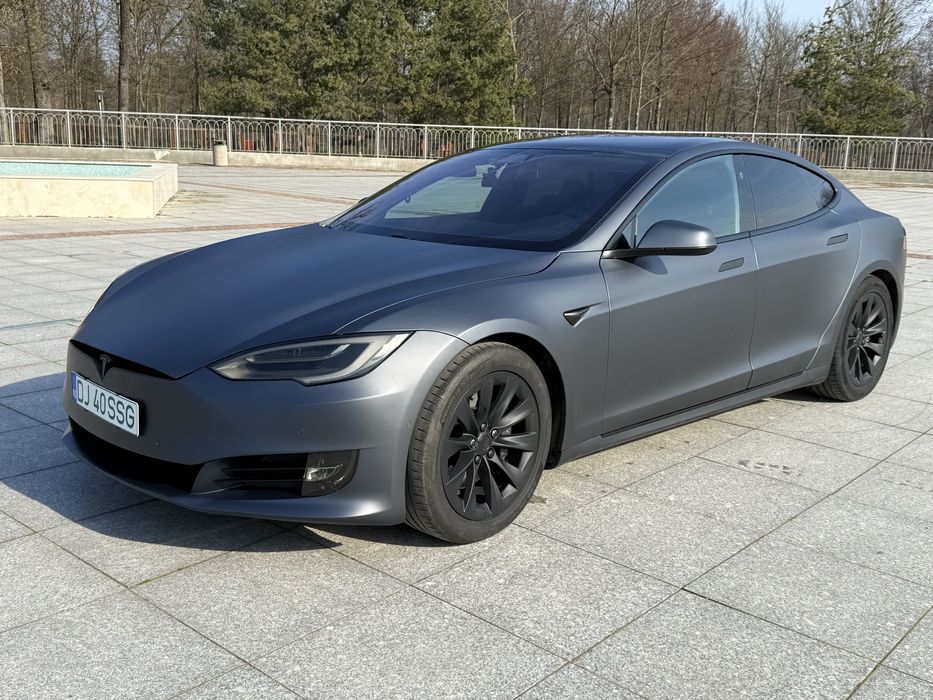 Tesla Model S 75D