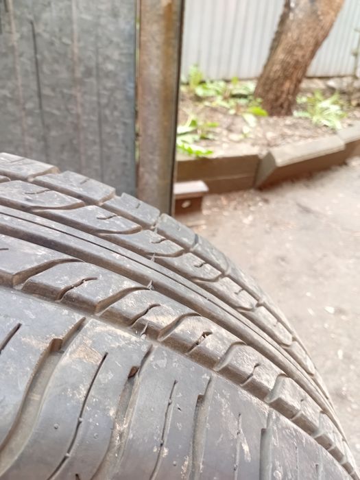 Продам летние резины.  Комплект