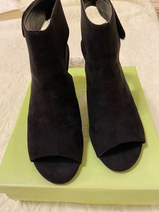 Официални дамски сандали от велур