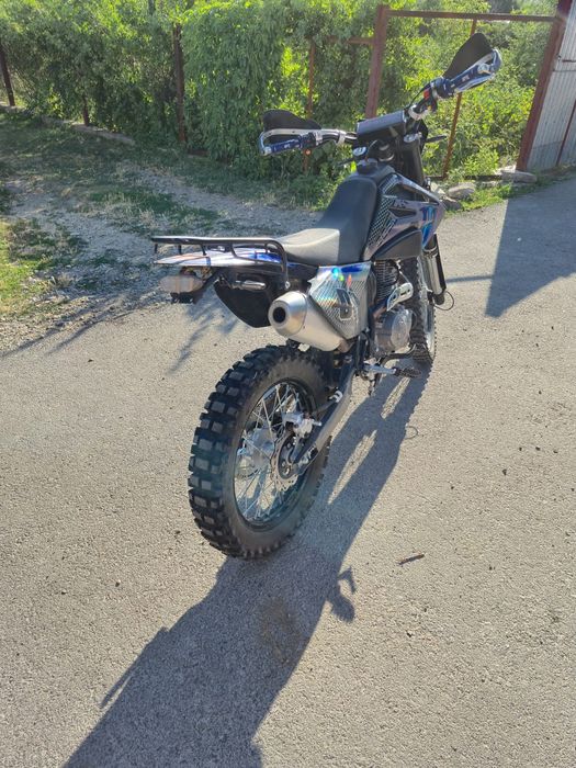 Спортивный мотоцикл Enduro