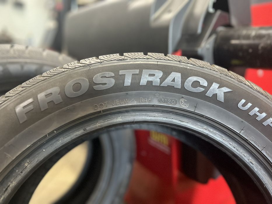 Зимни гуми 225/55 R18 Minerva