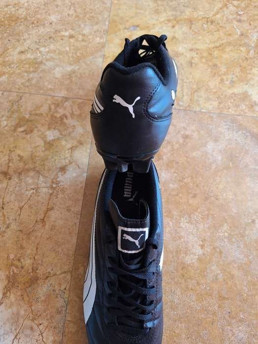 Vând ghete fotbal 43