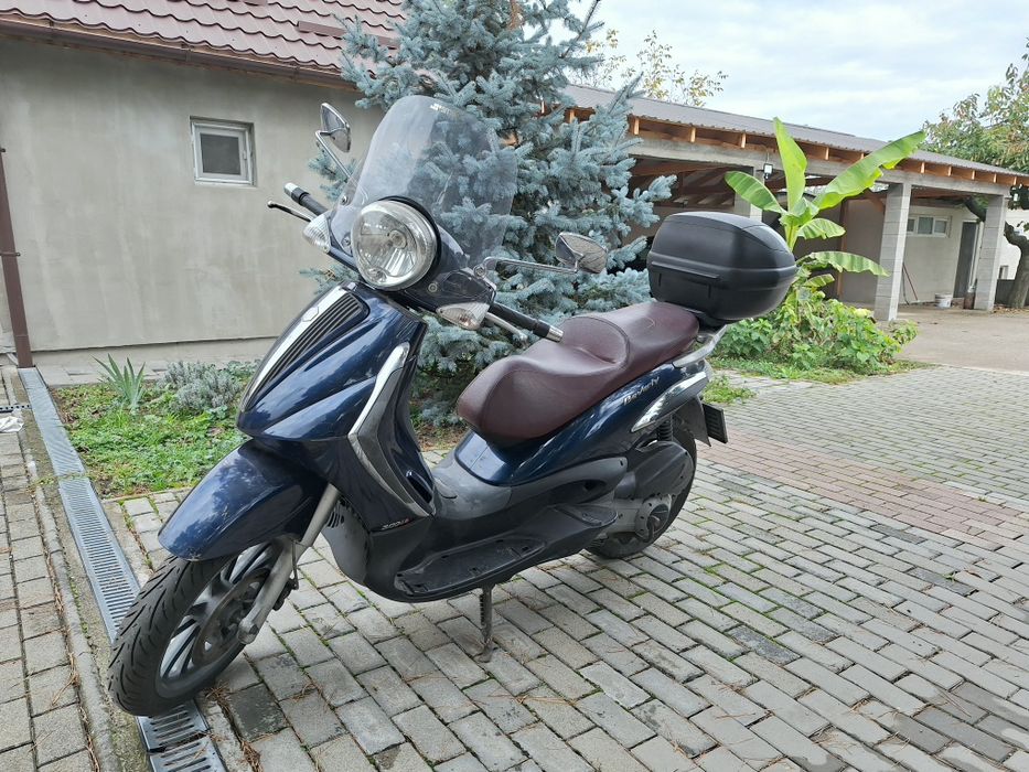 Piagio Beverly 300 i
