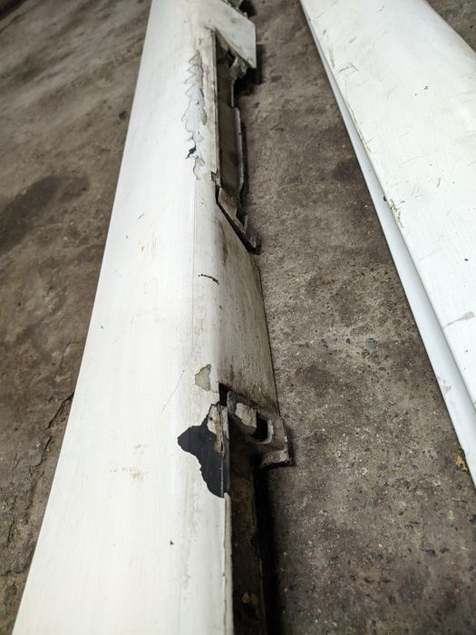 Продам пороги камри 40