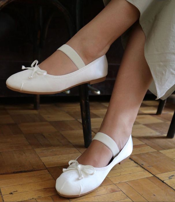 Балетки белые классические