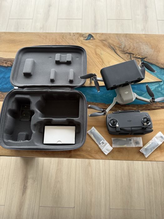 Drona DJI Mavic Mini Fly More Combo cu 3 baterii