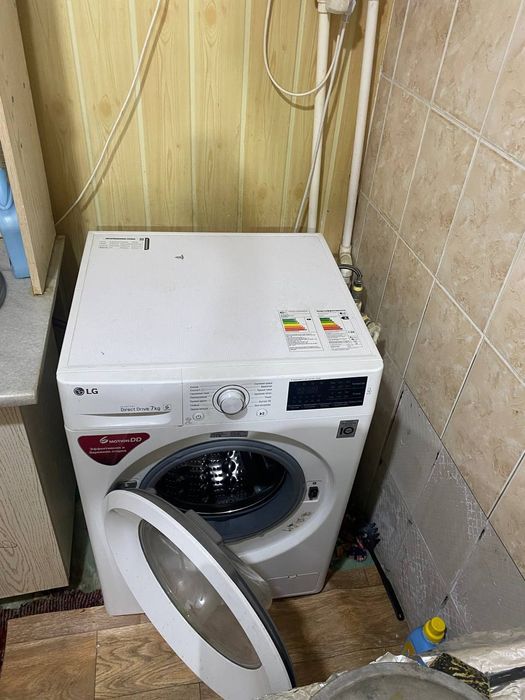 Холодильник ва кир мошина сотилади.