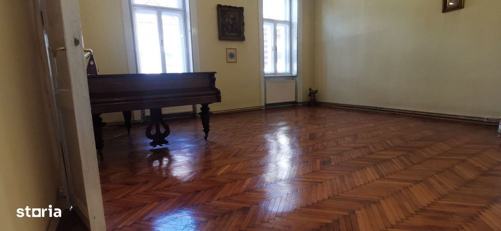 Apartament unicat, in Centru Cluj-Napoca, 3 camere, arhitectura aparte — fotografia 3