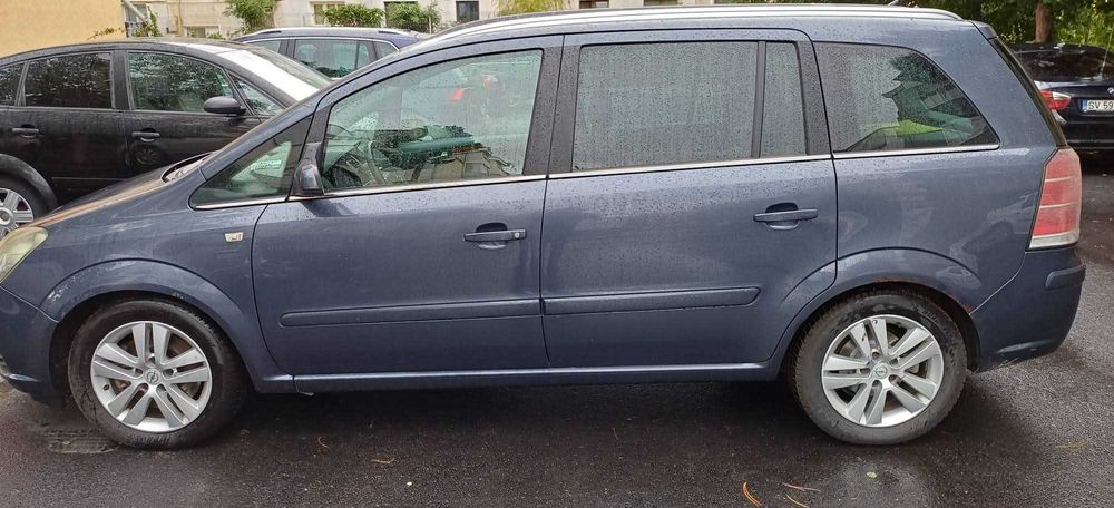 Opel zafira B7 locuri 2008