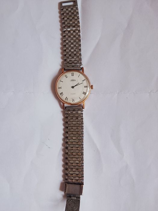 Продам часы времён СССР с позолотой