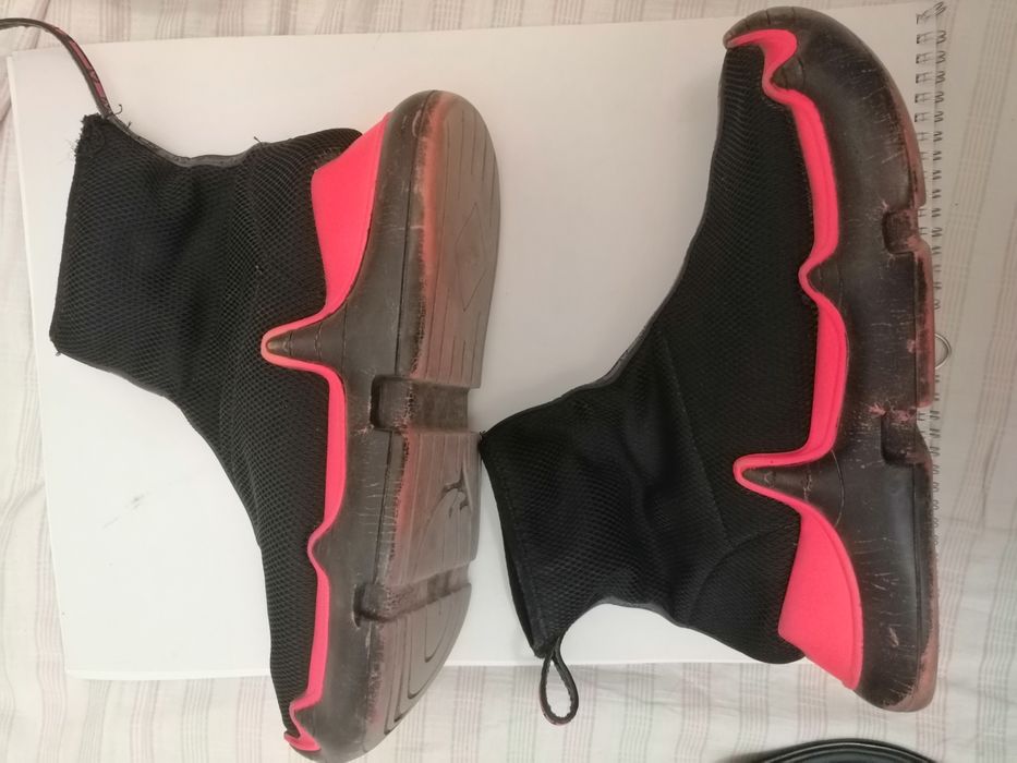 Дамски спортни обувки