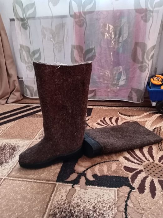 Валенки и ушанка