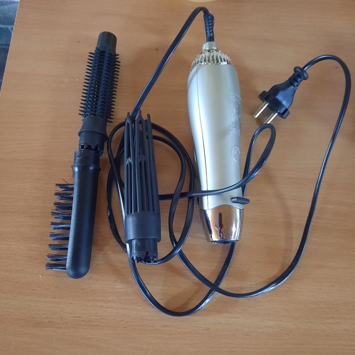 Perie de par electrica