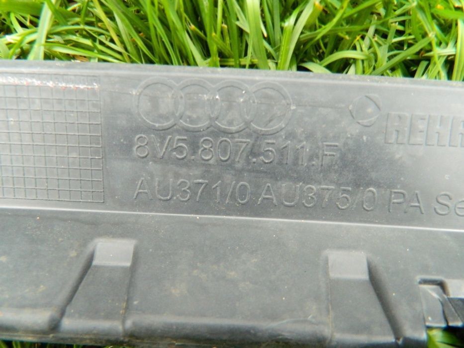 Bara spate Audi A3 8V5 Limo S-line model 2013-2016 cod 8V5807511