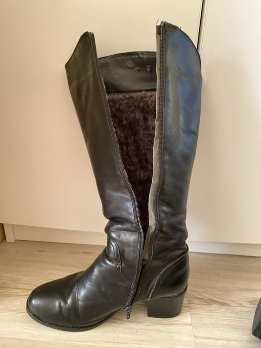 Черни кожени ботуши с вата и удобен ток