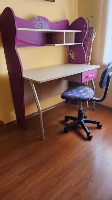 Детски мебели - гардероб, бюро, стол