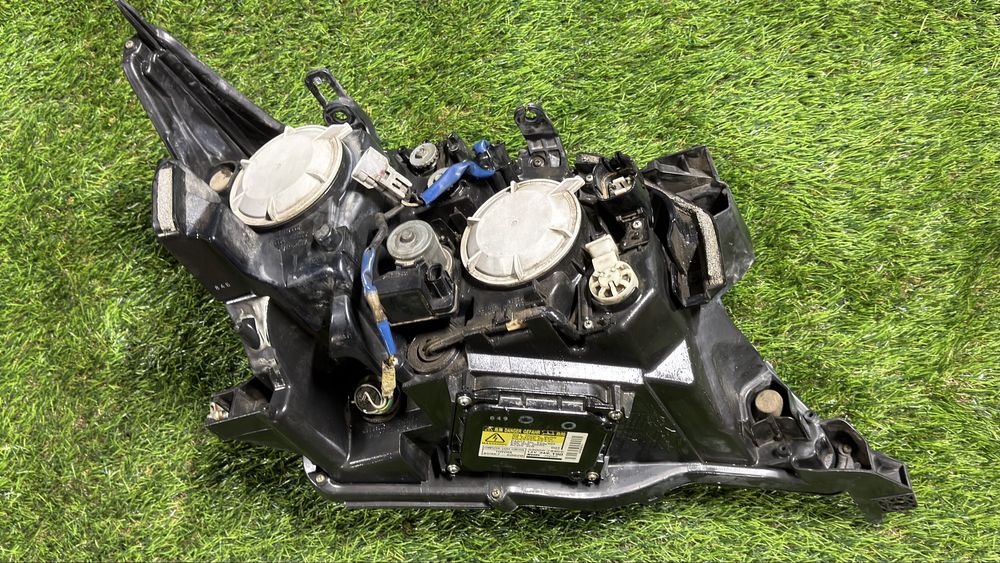 Фары на Lexus 570