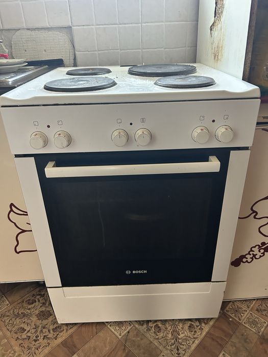 Продам электроплиту Бош