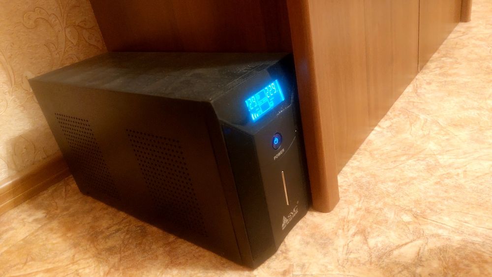 Стабилизатор напряжение UPS