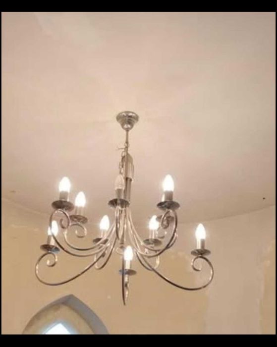 Vand lampadar si lampi de perete deosebite