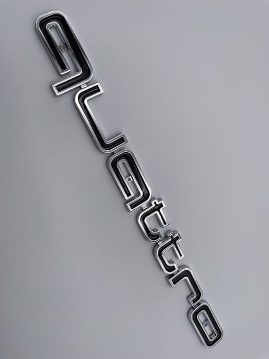 Emblema Audi Quattro Grila