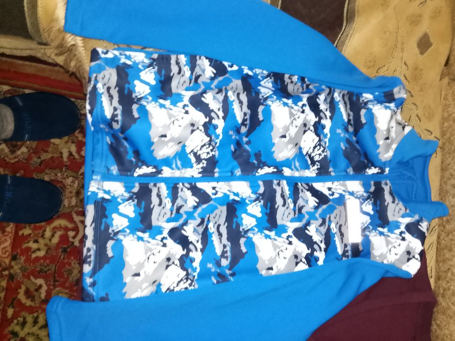 Здравствуйте продам кофточки