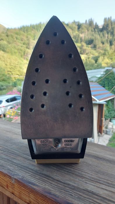 Утюг советский 1983г.