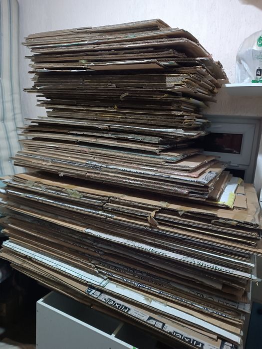 Продаю картонные коробки