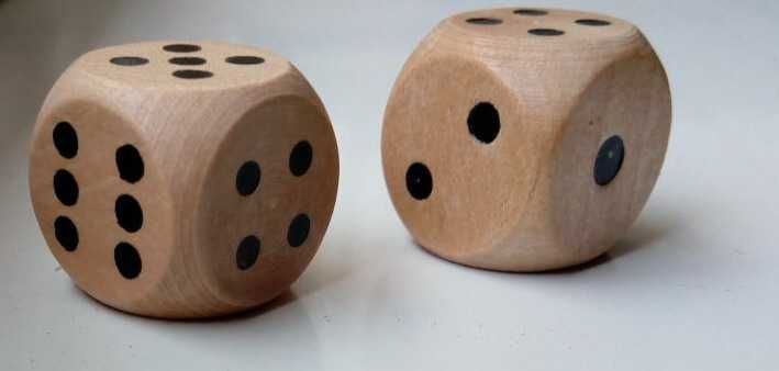 зарики деревянные (игральные кости,кубики) 14 мм на 14 мм